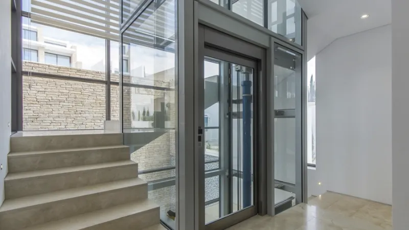 Elevador Para Casa: Como Funciona, Tipos e Preços